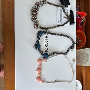 STATEMENT NECKLACES